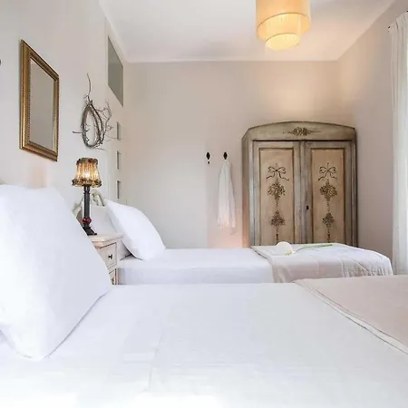 Agia Marina Sleeps 4 With Pool Air Con And Wifi فيلة